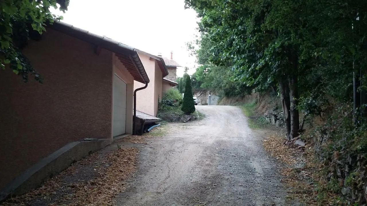 La-Haut Sur La Colline Hotel Yzeron 0*,  Franciaország