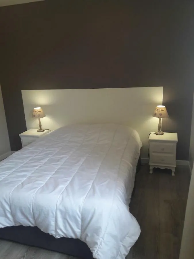 Nyaraló La-Haut Sur La Colline Hotel Yzeron